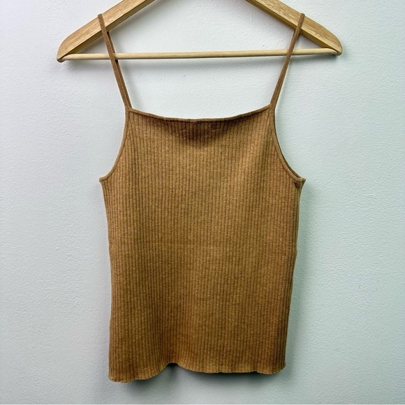 Banana Republic Ribbed Knit Sleeveless Cassic Scoop Neck Tan/Brown Top Medium - Picture 5 of 5